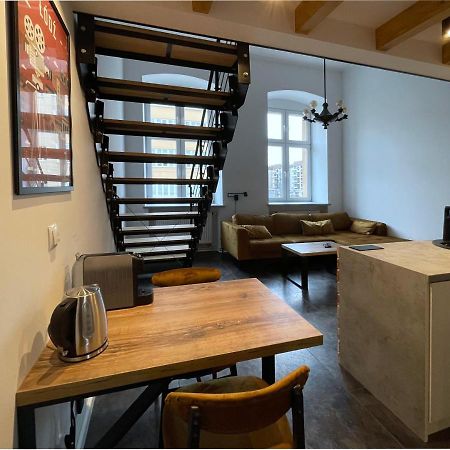 Off Side Story Apartment Лодз Екстериор снимка