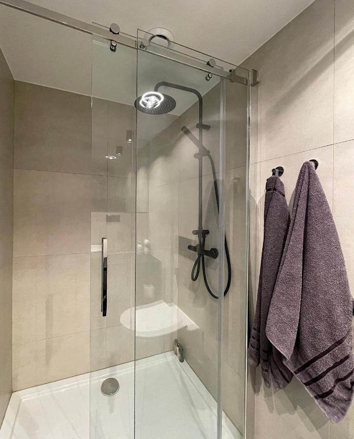 Off Side Story Apartment Лодз Екстериор снимка