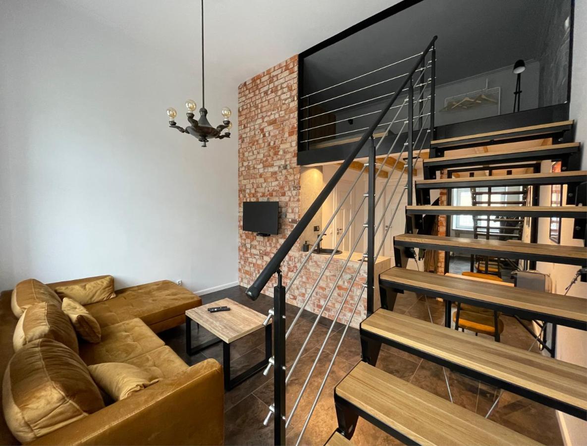 Off Side Story Apartment Лодз Екстериор снимка