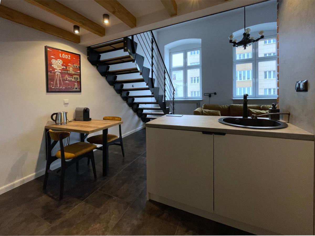 Off Side Story Apartment Лодз Екстериор снимка