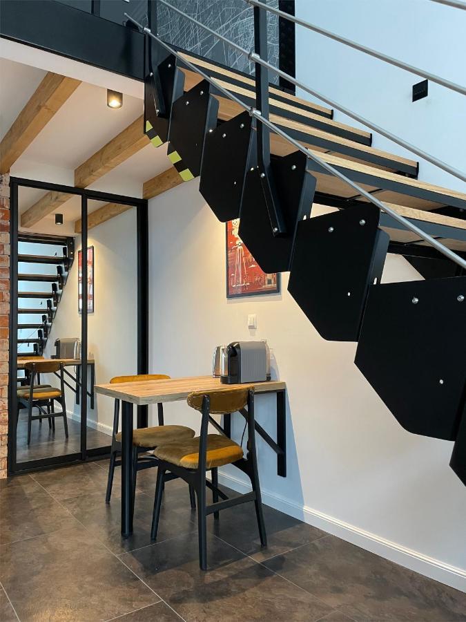 Off Side Story Apartment Лодз Екстериор снимка